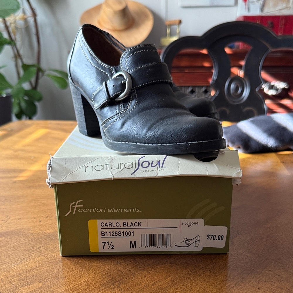 SOUL Naturalizer Black Buckle Heels